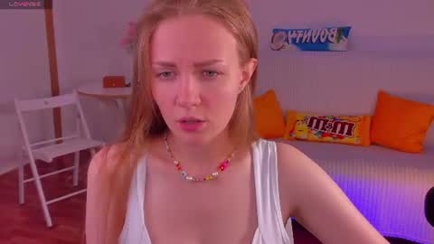 Swetmilkis online show from July 26, 3:08 pm