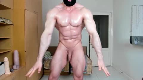 Snapshot of sweetmuscles_boy chatting on May 20, 3:56 am Lorenzo online show from May 20, 3:56 am