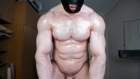 Snapshot of sweetmuscles_boy chatting on June 8, 4:35 am Lorenzo online show from June 8, 4:35 am