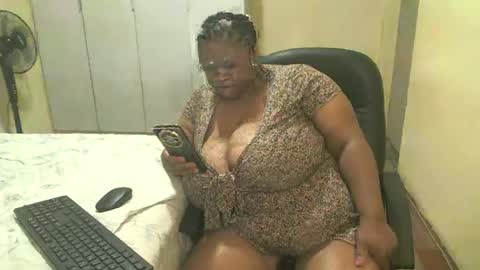 sweetnoziexxx online show from December 12, 7:08 am