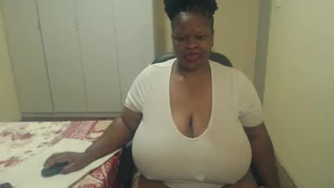 sweetnoziexxx online show from January 29, 8:40 am
