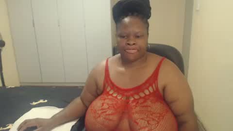sweetnoziexxx online show from February 25, 1:39 pm
