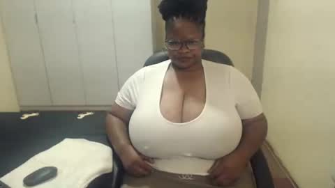 sweetnoziexxx online show from February 26, 7:31 am