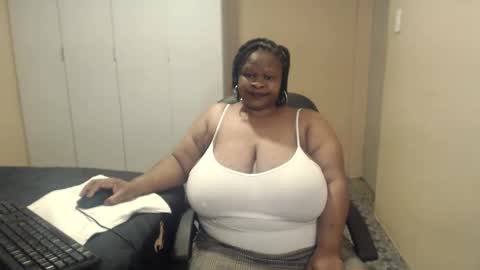sweetnoziexxx online show from October 5, 3:43 pm
