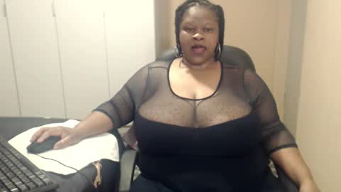 sweetnoziexxx online show from October 7, 4:42 am