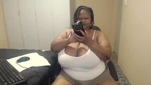 sweetnoziexxx online show from October 11, 6:34 am
