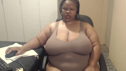 sweetnoziexxx online show from October 18, 3:31 am