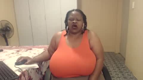 sweetnoziexxx online show from December 2, 4:18 am