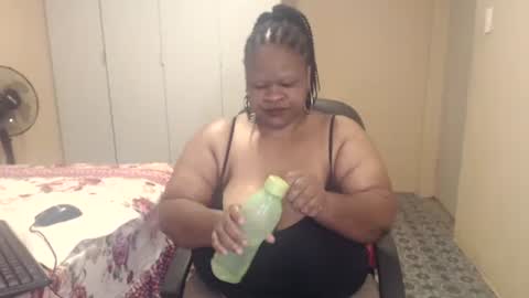 sweetnoziexxx online show from January 7, 4:26 am