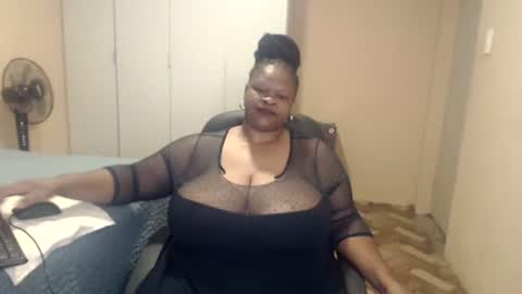 sweetnoziexxx online show from February 18, 5:14 am