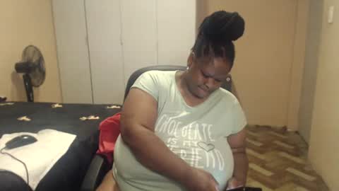 sweetnoziexxx online show from March 24, 3:28 pm