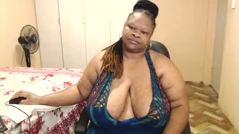 Snapshot of sweetnoziexxx chatting on June 23, 3:48 am sweetnoziexxx online show from June 23, 3:48 am