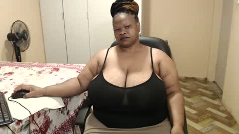 Snapshot of sweetnoziexxx chatting on June 26, 2:05 am sweetnoziexxx online show from June 26, 2:05 am