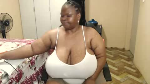 Snapshot of sweetnoziexxx chatting on July 19, 5:55 am sweetnoziexxx online show from July 19, 5:55 am