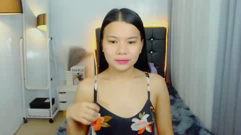 Snapshot of sweetnwildts chatting on July 12, 4:25 am Ghena online show from July 12, 4:25 am