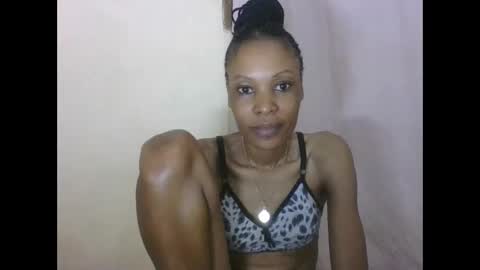 Snapshot of sweetpetite254 chatting on September 20, 1:28 am ESTHER online show from September 20, 1:28 am