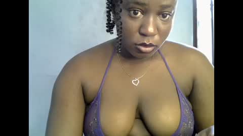 Snapshot of sweetpetitgirl chatting on June 16, 8:17 am LILY BRANDY online show from June 16, 8:17 am