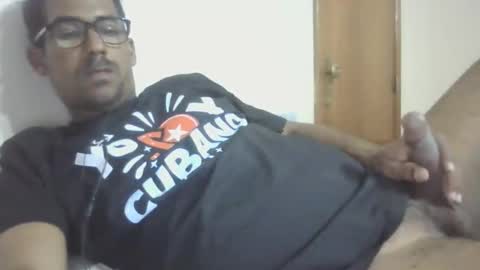 Snapshot of sweetpinga94 chatting on April 18, 10:43 pm lapinga94 online show from April 18, 10:43 pm
