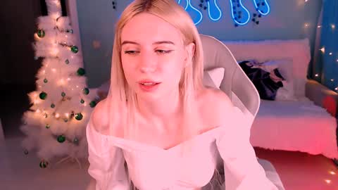 Snapshot of sweetrichal chatting on December 27, 1:11 am sweetrichal online show from December 27, 1:11 am