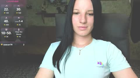 Snapshot of sweetshy99 chatting on May 24, 5:40 pm Sweet Shy online show from May 24, 5:40 pm