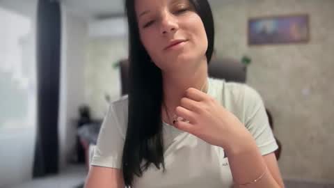 Snapshot of sweetshy99 chatting on June 3, 2:33 pm Sweet Shy online show from June 3, 2:33 pm