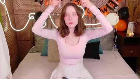 Snapshot of sweetshy_ chatting on November 2, 12:51 pm Alice online show from November 2, 12:51 pm