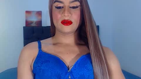 Snapshot of sweetsofiats chatting on September 18, 6:32 pm SOFIA online show from September 18, 6:32 pm