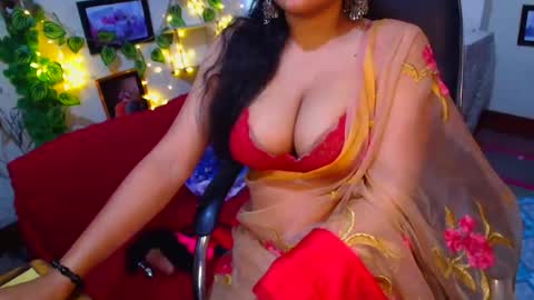 Snapshot of sweetsour18 chatting on November 15, 1:36 am SweetSour online show from November 15, 1:36 am