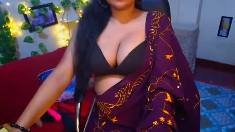 Snapshot of sweetsour18 chatting on December 16, 12:15 am SweetSour online show from December 16, 12:15 am