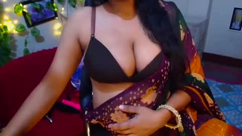 Snapshot of sweetsour18 chatting on December 22, 2:03 pm SweetSour online show from December 22, 2:03 pm