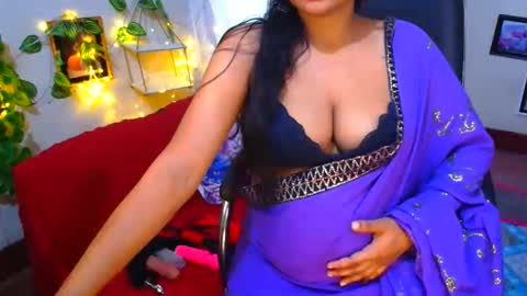 Snapshot of sweetsour18 chatting on February 5, 5:01 am SweetSour online show from February 5, 5:01 am