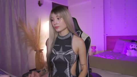 Cat independent model  online show from March 1, 3:21 am