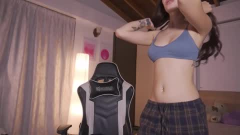 Cat independent model  online show from November 24, 12:54 am