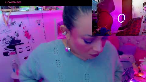 Snapshot of sweett_martina chatting on December 22, 3:44 am martina online show from December 22, 3:44 am