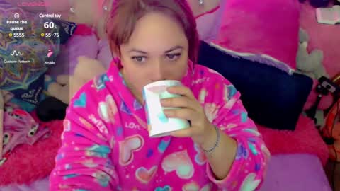 Snapshot of sweett_martina chatting on March 6, 7:36 am martina online show from March 6, 7:36 am