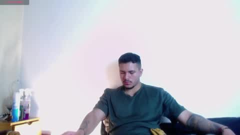 Snapshot of sweettguy_ chatting on May 19, 10:16 pm Jei online show from May 19, 10:16 pm