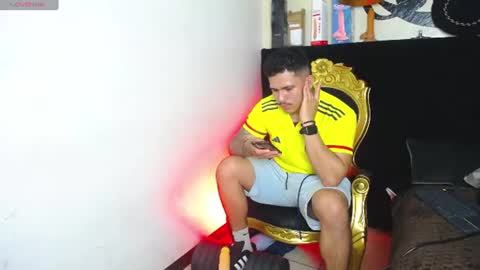 Snapshot of sweettguy_ chatting on June 23, 7:23 pm Jei online show from June 23, 7:23 pm