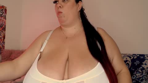 Maya online show from October 26, 6:36 pm