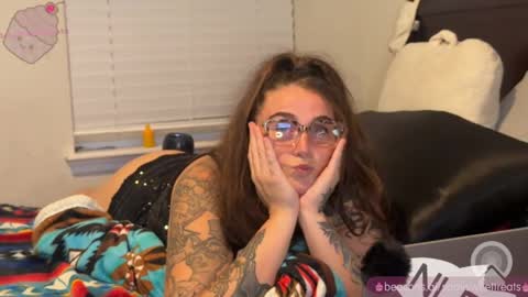 sweettreatz26 online show from May 29, 2:42 am