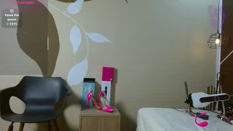 Scarlet online show from November 20, 11:43 am