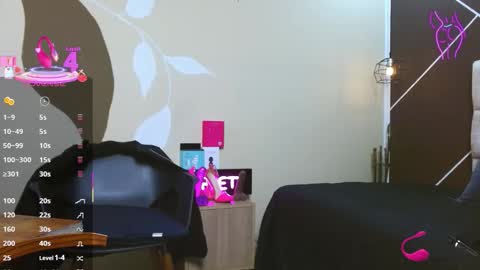 Scarlet online show from December 16, 11:59 am