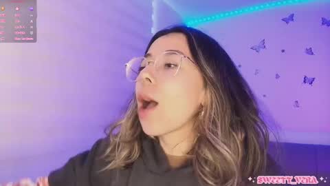 Veronica Independent Model online show from March 12, 12:55 pm