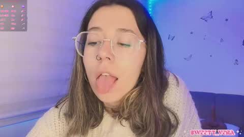 Veronica Independent Model online show from March 26, 12:55 pm