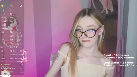 Elis  a little vacation Ill be here Saturday my schedules in bio online show from December 5, 2:11 pm