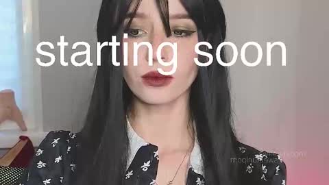 Elis  a little vacation Ill be here Saturday my schedules in bio online show from October 3, 7:49 am