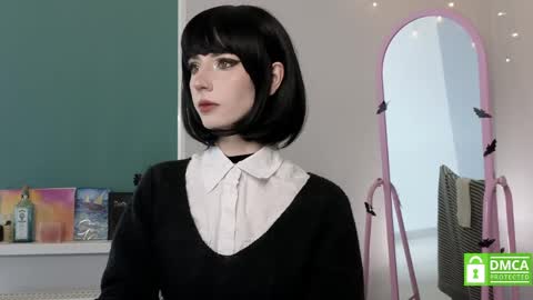 Snapshot of sweetuniporn chatting on May 15, 8:43 am Elis a little vacation Ill be here Saturday my schedules in bio online show from May 15, 8:43 am