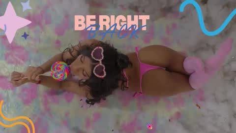 sweetviolet___ online show from January 10, 11:45 am