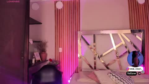 Snapshot of sweetviolet___ chatting on June 7, 11:58 am sweetviolet___ online show from June 7, 11:58 am