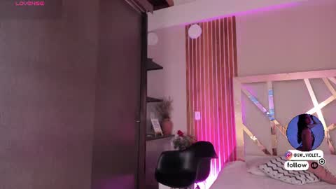Snapshot of sweetviolet___ chatting on June 17, 12:07 pm sweetviolet___ online show from June 17, 12:07 pm