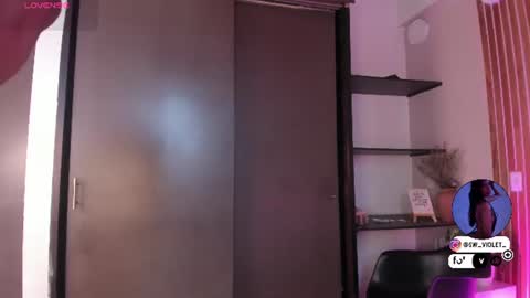 Snapshot of sweetviolet___ chatting on June 18, 12:20 pm sweetviolet___ online show from June 18, 12:20 pm